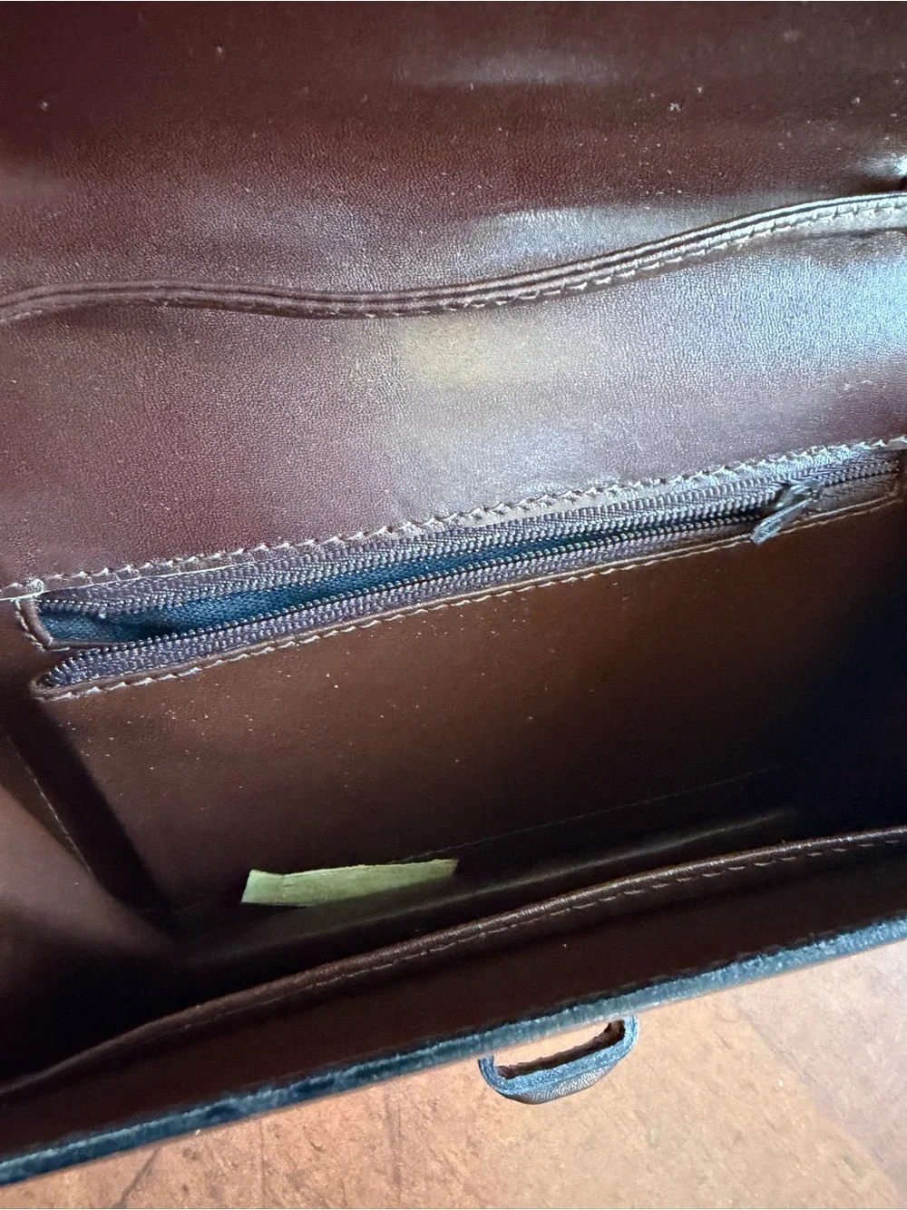 Women’s Leather Crossbody Bag in Dark Brown